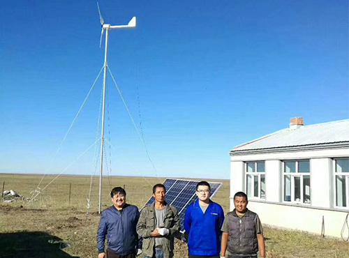 南京恒信彩2KW风光互补发电系统为内蒙无电区居民解决用电难题